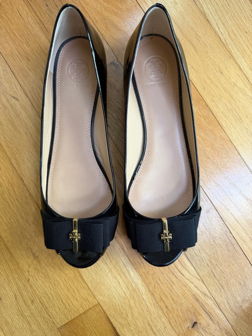 Tory Burch Black Patent Peep-Toe Flats with Grosgrain Bow and Gold Logo Accent - Picture 2 of 5